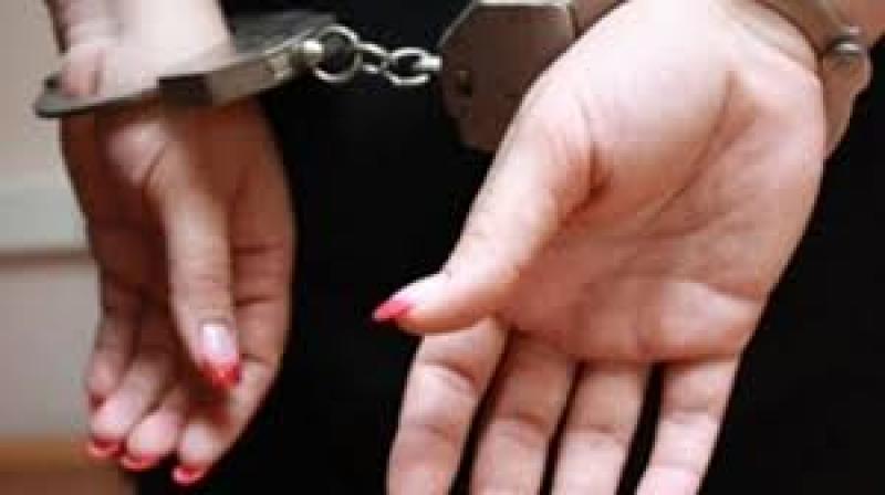 الحبس 6 شهور لربة منزل متهمة بسرقة السيدات