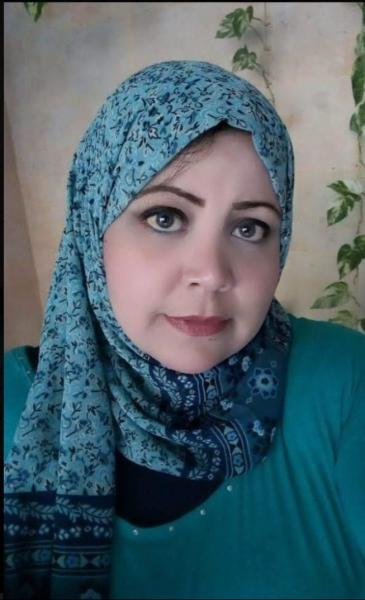 الكاتبة داليا مهني