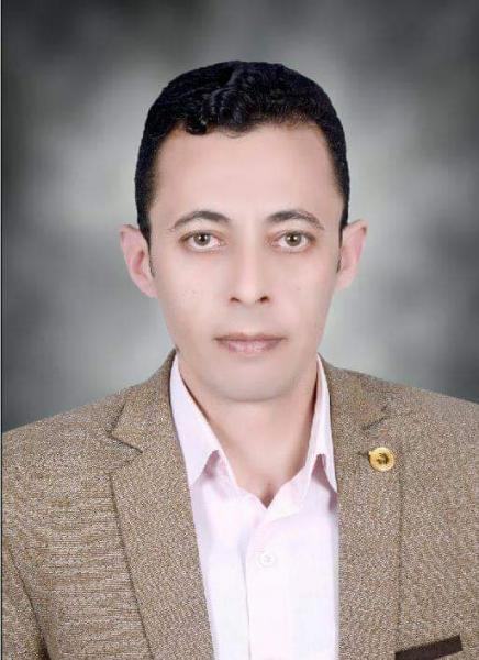الكاتب الصحفى الكبير مدحت الشيخ