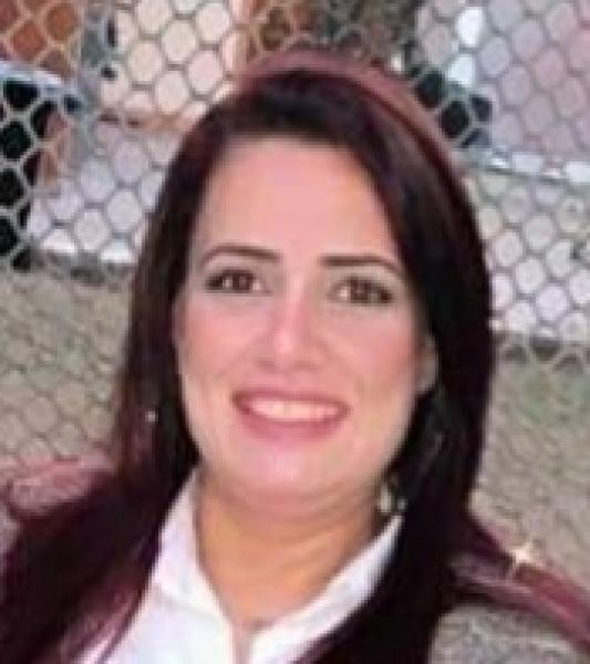 الكاتبة الكبيرة هند منصور