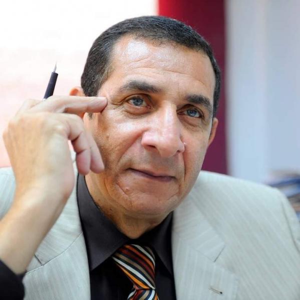 الكاتب الصحفي والإعلامى الكبير تهامى منتصر