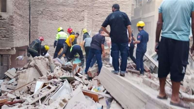 انهيار عقار