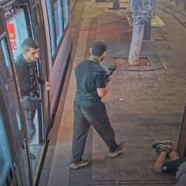 صورة للمنفذين