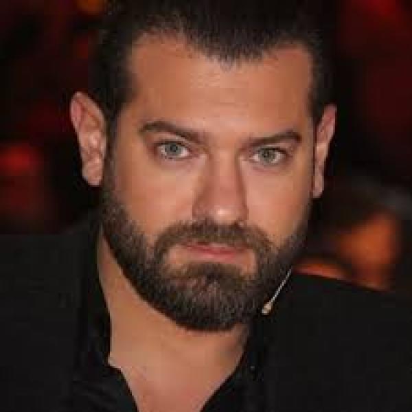 عمرو يوسف