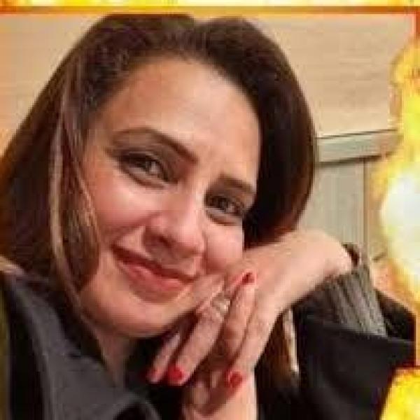 الكاتبة الكبيرة هند منصور
