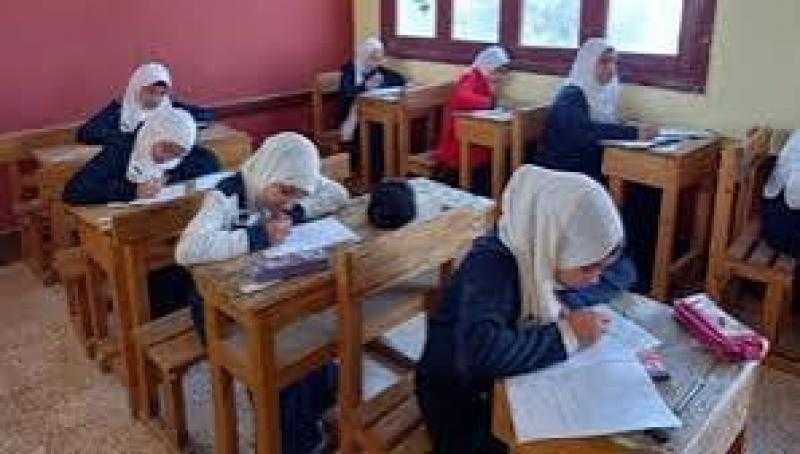 جروبات الغش تنشر صور امتحان اللغة الإنجليزية لطلاب الشهادة الإعدادية بالقاهرة