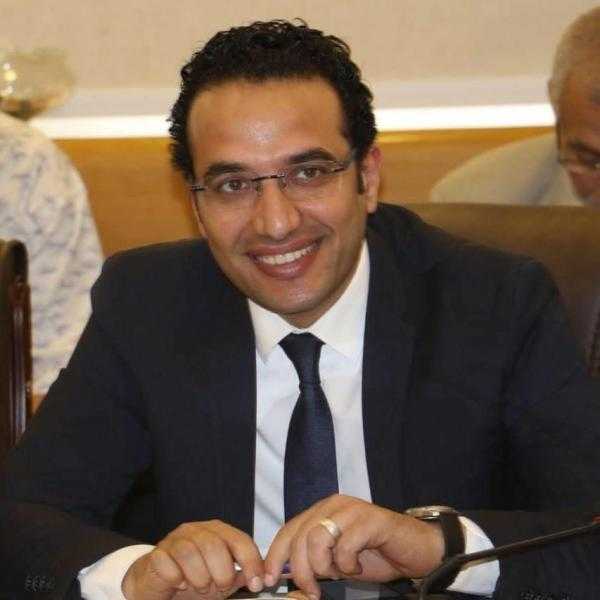 دكتور شريف فاروق وزير التموين والتجارة الداخلية يجدد الثقة في أحمد كمال معاونًا للوزير ومتحدثًا رسميًا للوزارة.