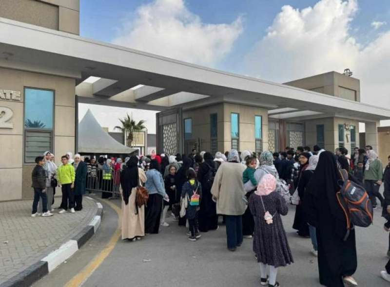 إقبال كبير على معرض الكتاب