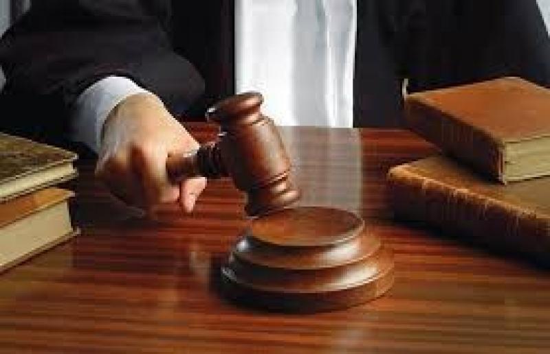 محاكمة جراح فرنسي عمره 74 عاما  بتهم اغتصاب 299 طفلا