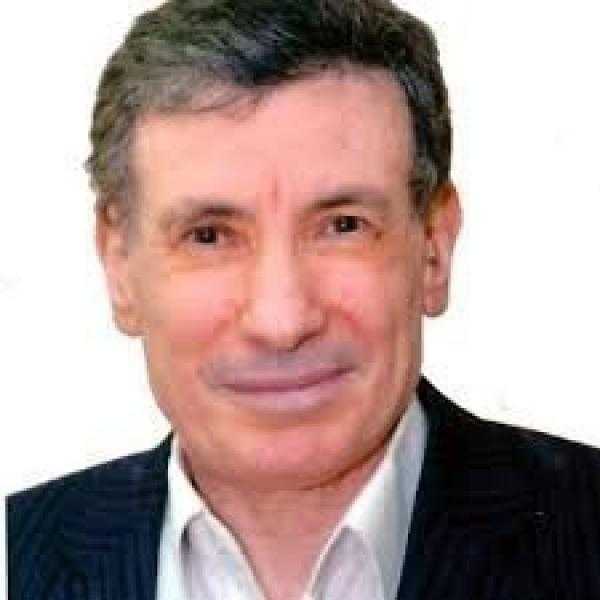 وجيه الصقار يكتب : التابلت.. جريمة بلا عقاب !