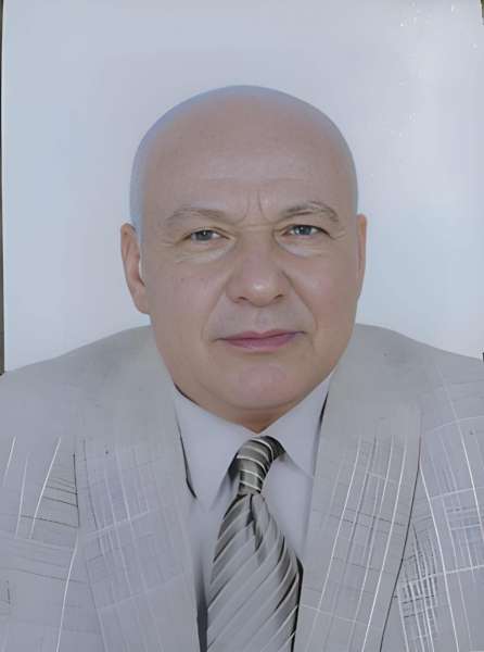 الكاتب الكبير عزمى رشدى