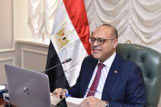 وزير العمل: الاثنين والخميس المُقبلان أجازة مدفوعة الأجر للعاملين بالقطاع الخاص بمناسبة عيدي شم النسيم وتحرير سيناء