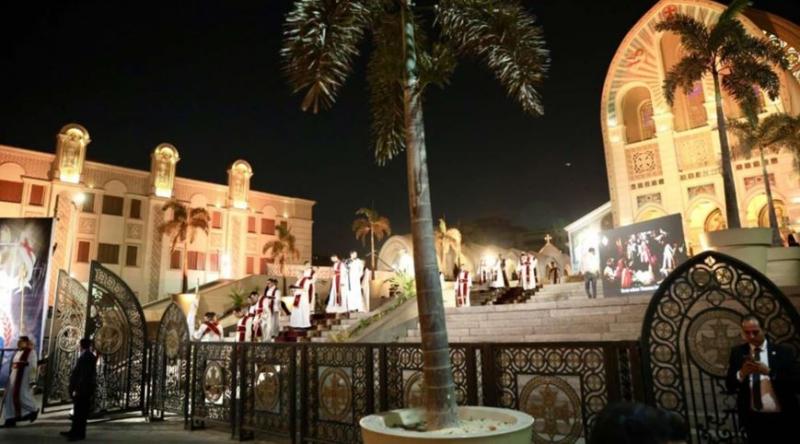 البابا تواضروس الثاني يترأس قداس عيد القيامة المجيد من الكاتدرائية