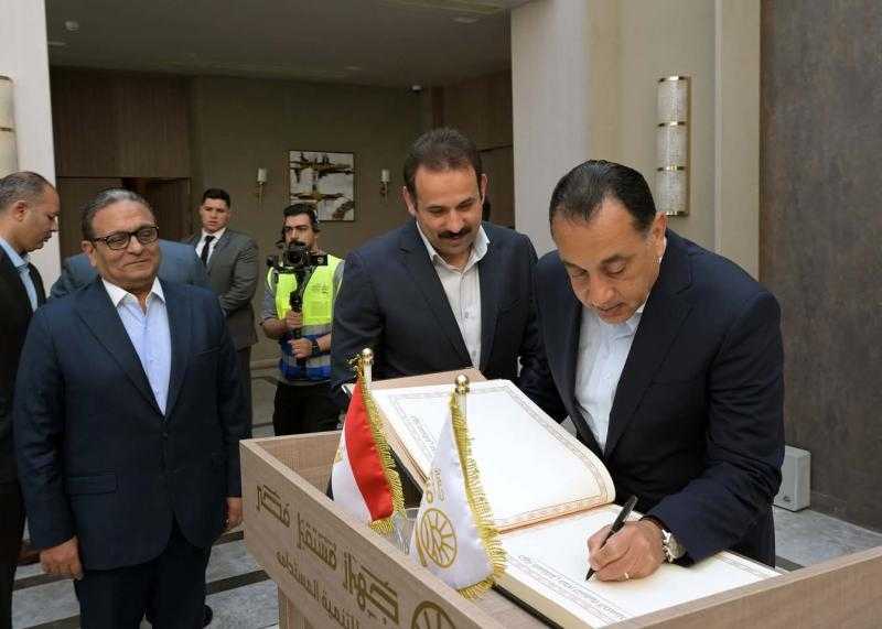رئيس الوزراء يبدأ جولة ميدانية بمشروعات جهاز مستقبل مصر للتنمية المستدامة
