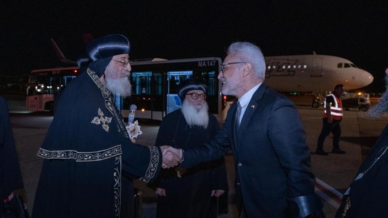البابا تواضروس الثاني يصل رومانيا قادمًا من بولندا في زيارة رسمية