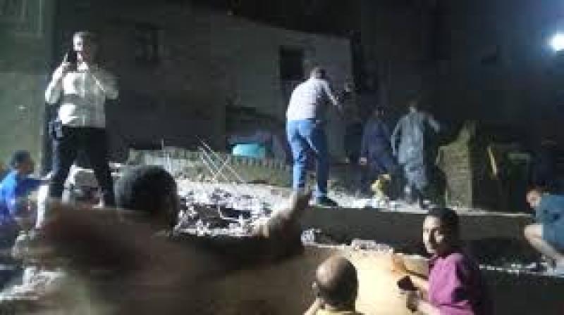 إنهيار منزل بأسيوط وإنقاذ 5 أشخاص وجارى البحث عن سيدة