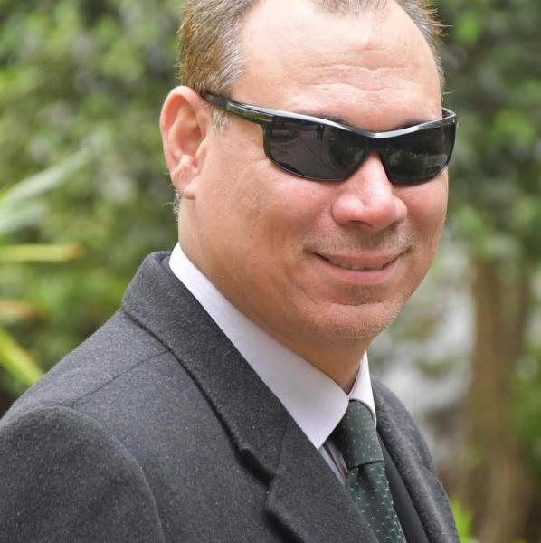 الكاتب الكبير خالد درة