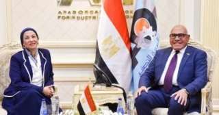 رئيس ”العربية للتصنيع” ووزيرة البيئة يطلقان شراكات استراتيجية لتعزيز التنمية الخضراء