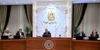 رئيس الوزراء يُكلف الوزراء المعنيين بتنفيذ توجيهات فخامة الرئيس خلال احتفالية عيد العمال