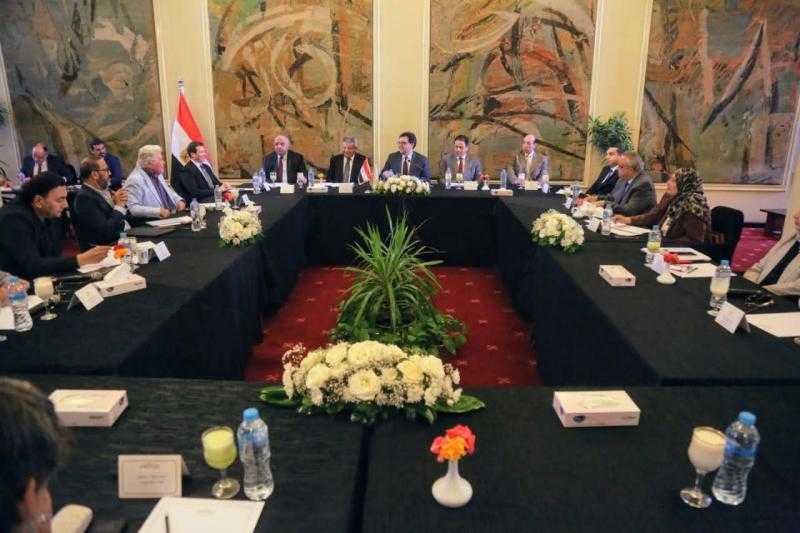وزير الثقافة يترأس الاجتماع الثاني للجنة دراسة التأثيرات الاجتماعية للدراما المصرية والإعلام