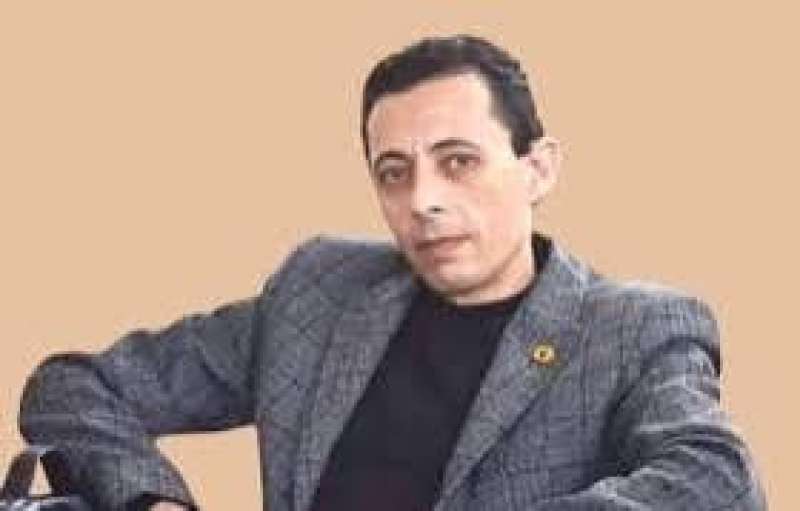 الكاتب الكبير ممدحت الشيخ