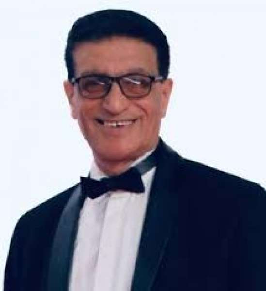 الكاتب الكبير طارق مرسى