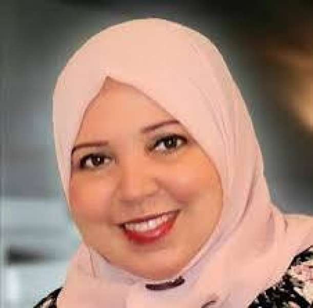 الكاتبة الكبيرة وفاء انور