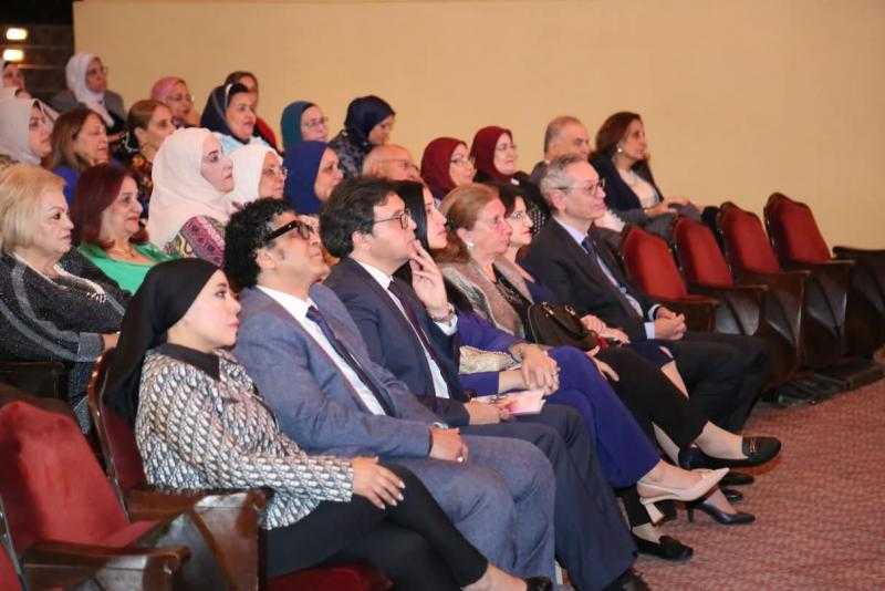 وزير الثقافة يشهد حفل فرقة أوبرا الإسكندرية ويشيد بالأداء الفني