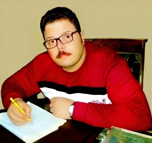 الكاتب الكبير الحسين عبدالرازق