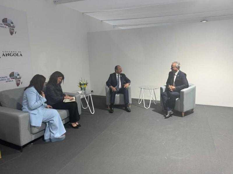 وزير قطاع الأعمال العام يبحث مع وزير الاستثمار المغربي تعزيز التعاون والتكامل الاقتصادي العربي والأفريقي
