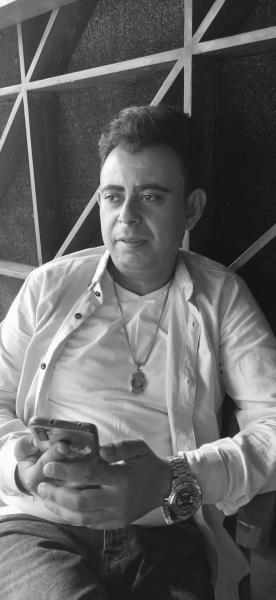 الكاتب والشاعر أحمد عطوة-