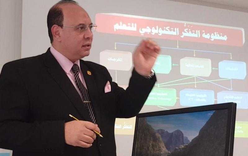 د .عماد عبد الهادي محمد صديق يكتب: الاستدامـة التَفَكُّريـة.. بوصلة المبدع الحقيقي في بيئته!!