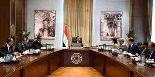 رئيس الوزراء يلتقي المدير الإقليمي لمنظمة الصحة العالمية لإقليم الشرق الأوسط