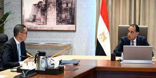 رئيس الوزراء يتابع مع وزير الاستثمار عددا من ملفات العمل