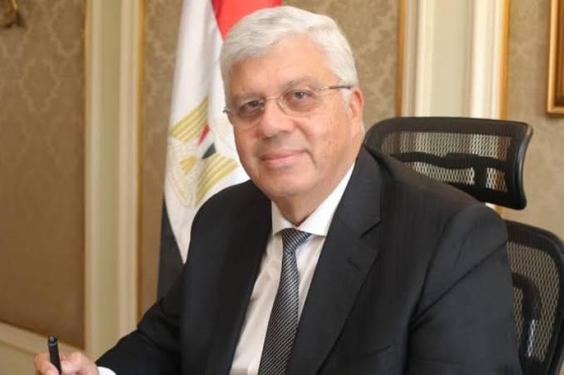 وزير التعليم العالي والبحث العلمي 