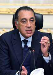 خلال المؤتمر الصحفي الأسبوعي بحضور رئيس الوزراء : الإعلان عن مبادرات لتخفيض الأسعار