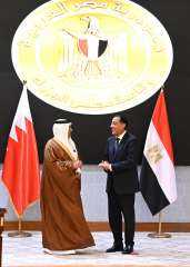 رئيس وزراء مصر وولي عهد مملكة البحرين يشهدان توقيع 8 وثائق في مجالات تخدم تعزيز أوجه التعاون الثنائي بين الجانبين