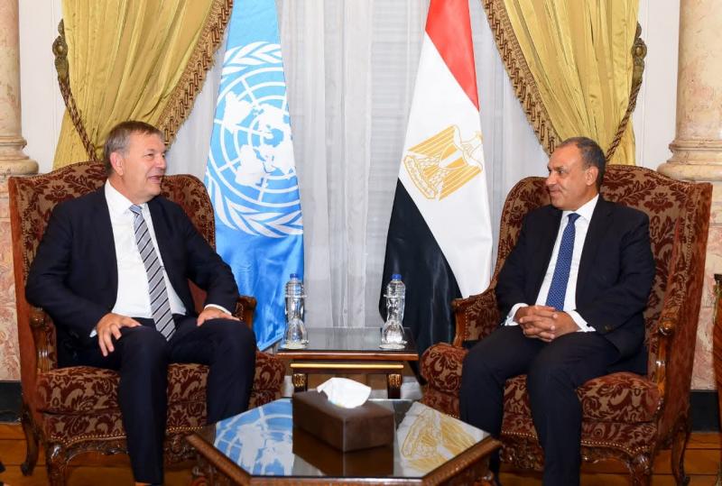 وزير الخارجية والمفوض العام لوكالة الأمم المتحدة لإغاثة وتشغيل اللاجئين الفلسطينيين