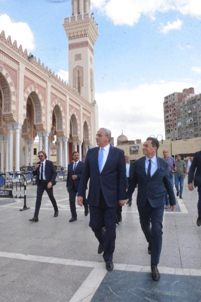 محافظ الغربية والسفير الفرنسي بالقاهرة