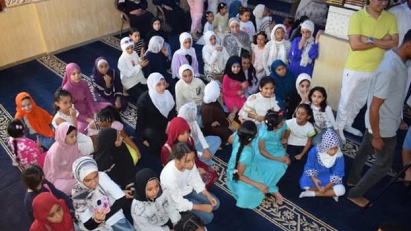 تكريم أكثر من 300 حافظ للقرآن الكريم