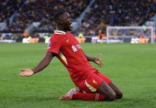 ليفربول يناقش مستقبل كوناتي مع الفريق