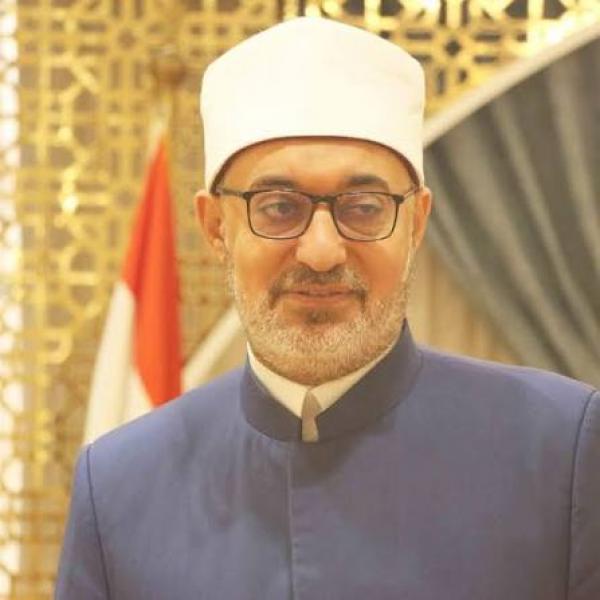 الدكتور نظير عياد مفتي الجمهورية
