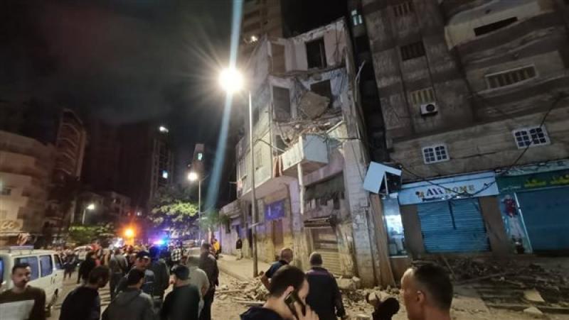 انهيار جزئي بعقار قديم فى الإسكندرية