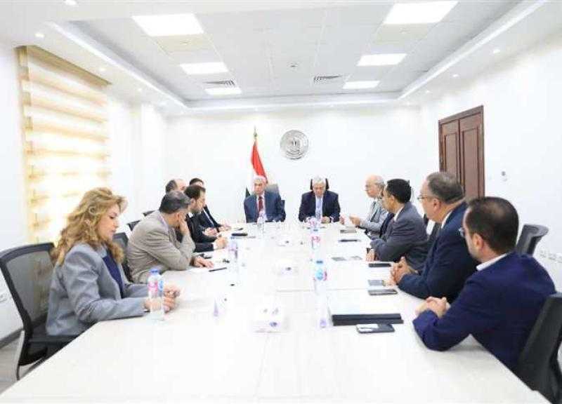 وزير التعليم العالي يلتقي الدفعة الأولى من طلاب منح الدكتوراه المشتركة بين مصر وفرنسا