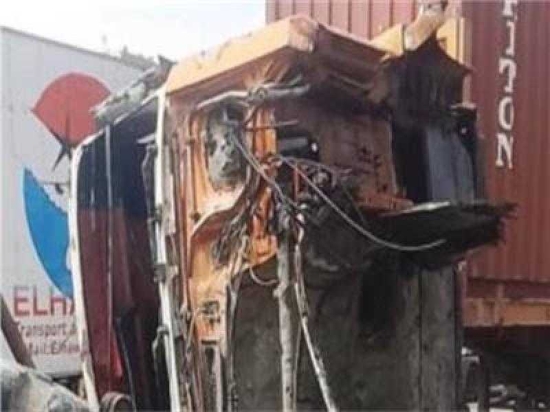 التحفظ على سائق التريلا المتسببة في حادث الأتوبيس الترددي بالأوتوستراد