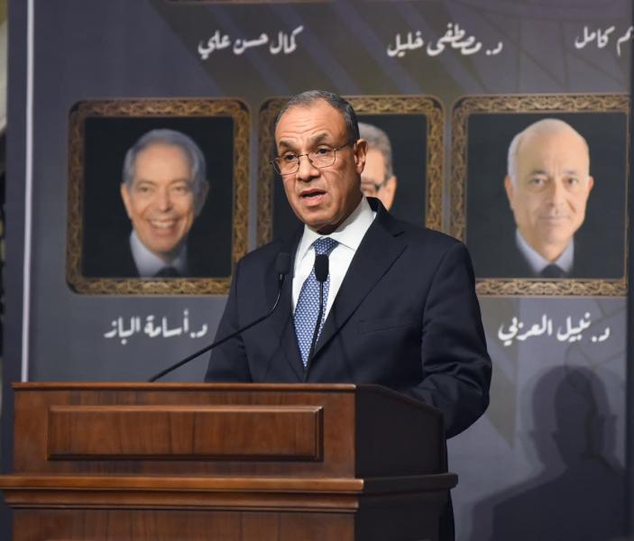 دكتور بدر عبدالعاطي 