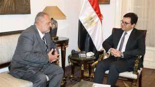 ︎وزير الثقافة يلتقي الفنان القدير خالد الصاوي لبحث إنشاء المركز الدولي للتدريب على فنون المسرح