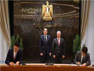 رئيس الوزراء يشهد مراسم توقيع 3 عقود مشروعات صناعية باقتصادية قناة السويس باستثمارات 1.15 مليار دولار