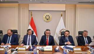 وزير التموين: صناعة السكر أحد الملفات الاستراتيجية ذات الأولوية.. وجار تحديث خطوط... وزير التموين: صناعة السكر أحد الملفات الاستراتيجية ذات الأولوية.. وجار تحديث خطوط الإنتاج