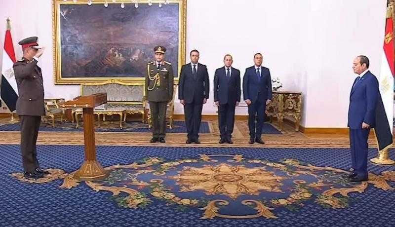 الرئيس السيسي يعين الفريق أشرف سالم وزيرا جديدا للدفاع